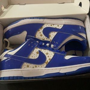 Nike dunks. Size 10.5